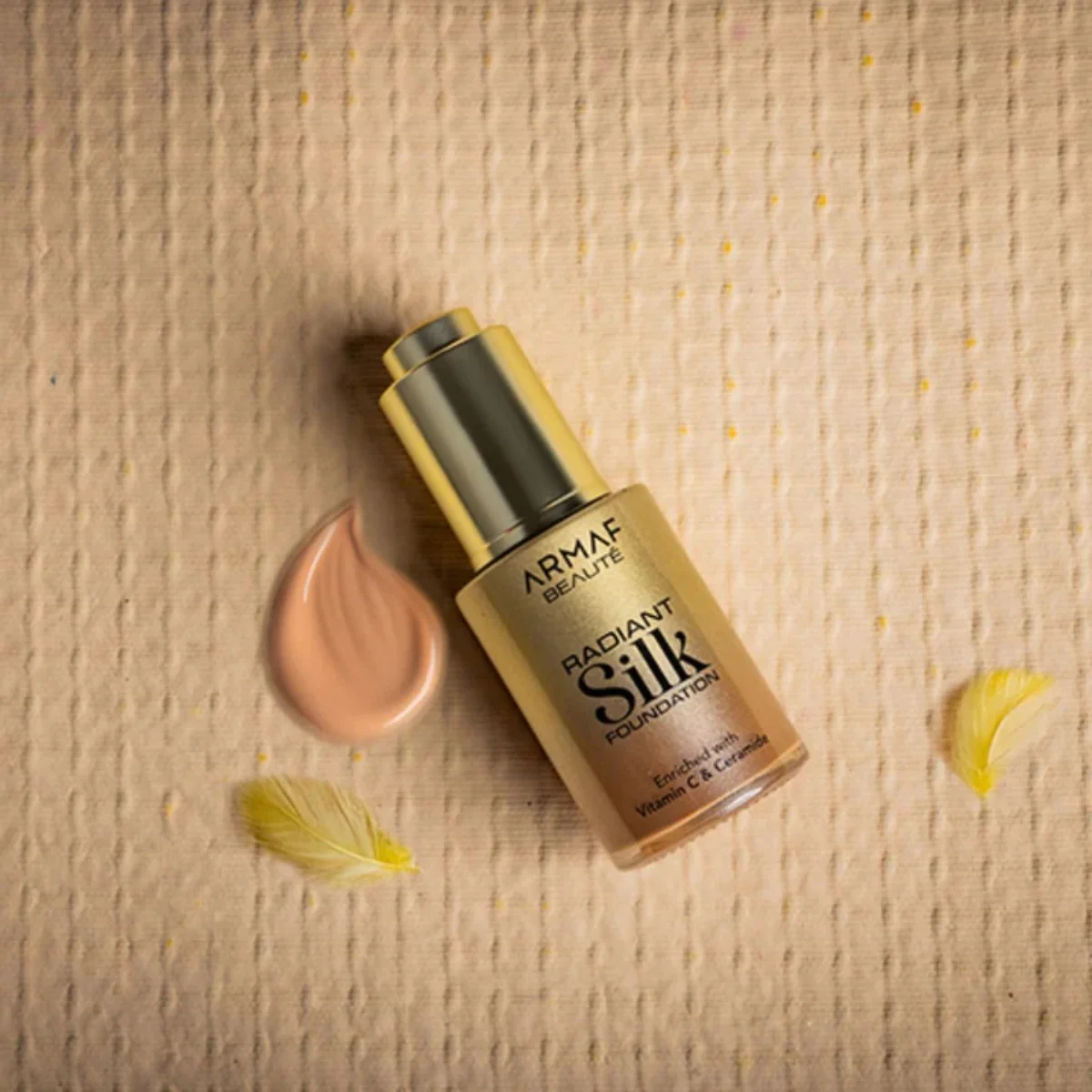 Armaf Beaute Radiant Silk Foundation 02 Ivory 30ml - Image 3