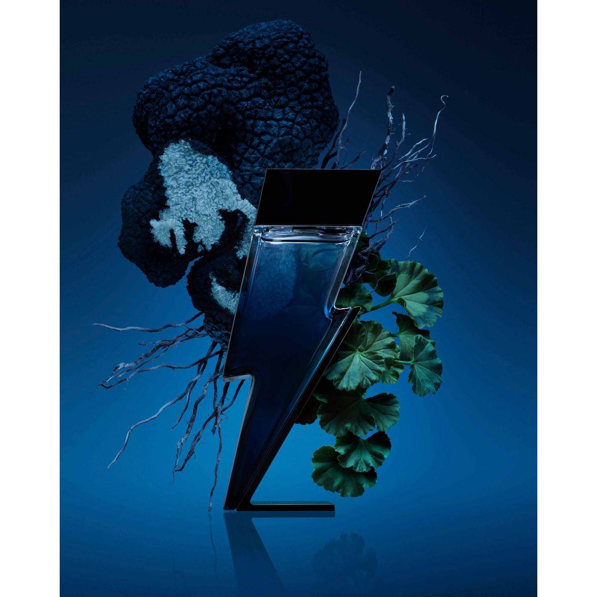 Carolina Herrera Bad Boy Cobalt Eau de Parfum Electrique 100ml - Image 4