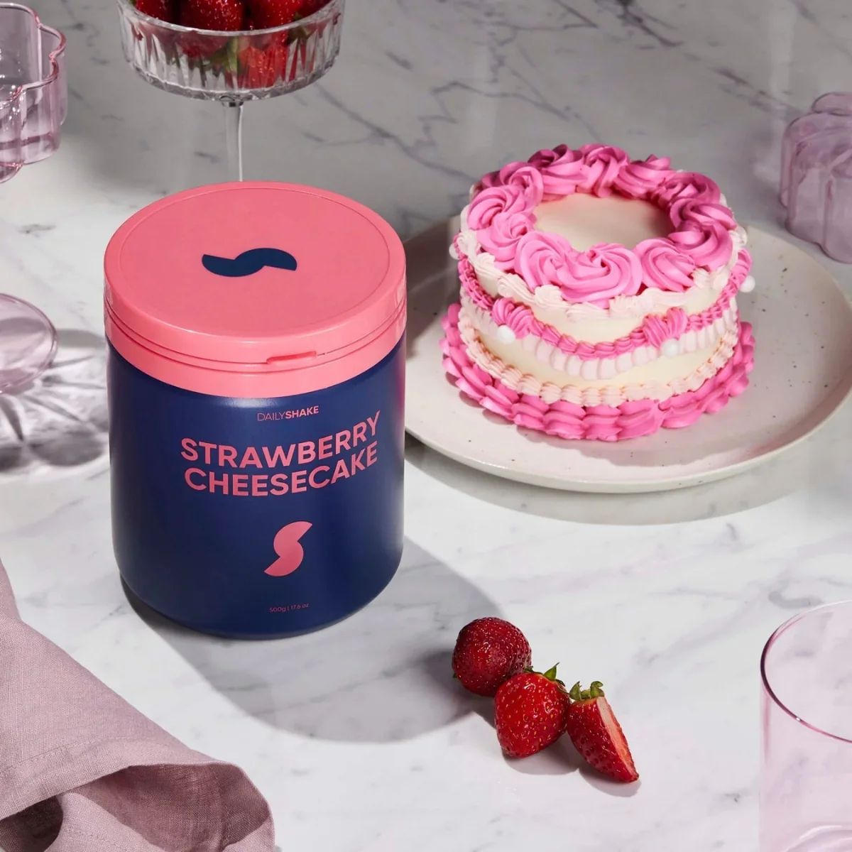 Daily Shake Strawberry Cheesecake 500g - Image 2