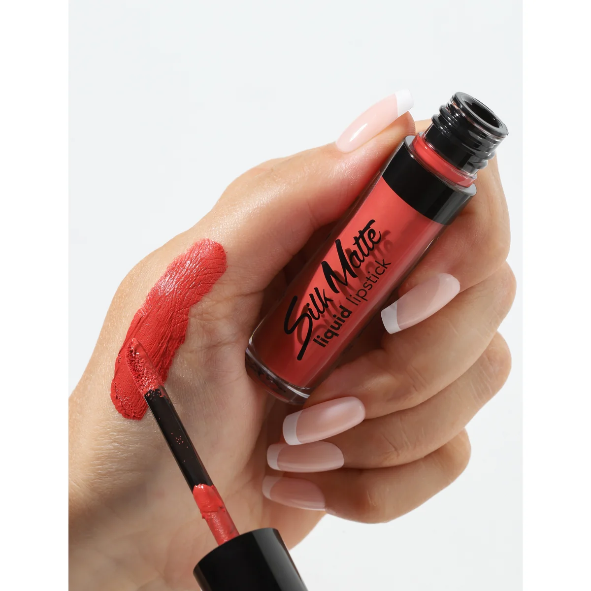 Flormar Silk Matte Liquid Lipstick 61 Red Kiss 4.5ml - Image 4