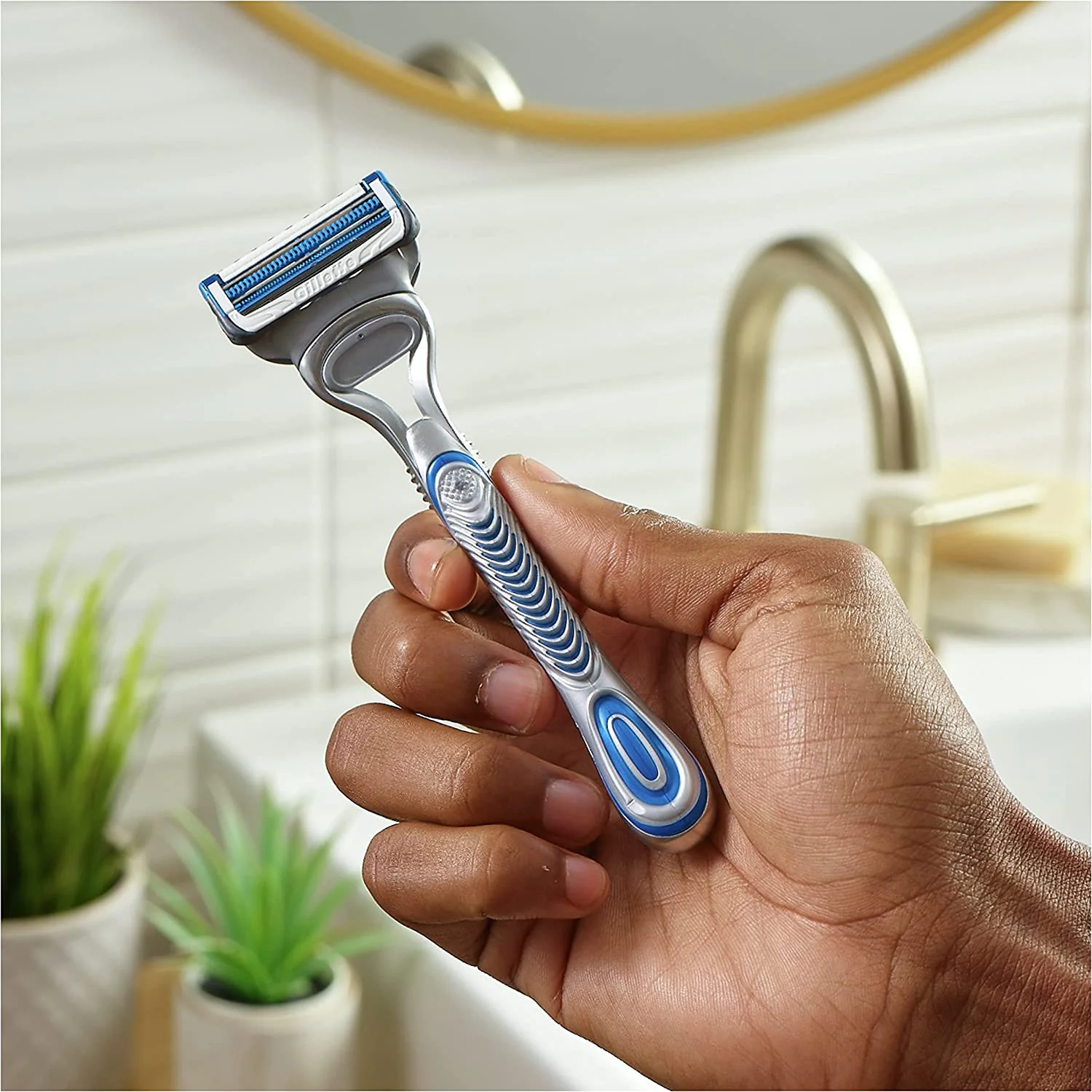 Gillette Blades Skinguard Sensitive 4 Refills - Image 2