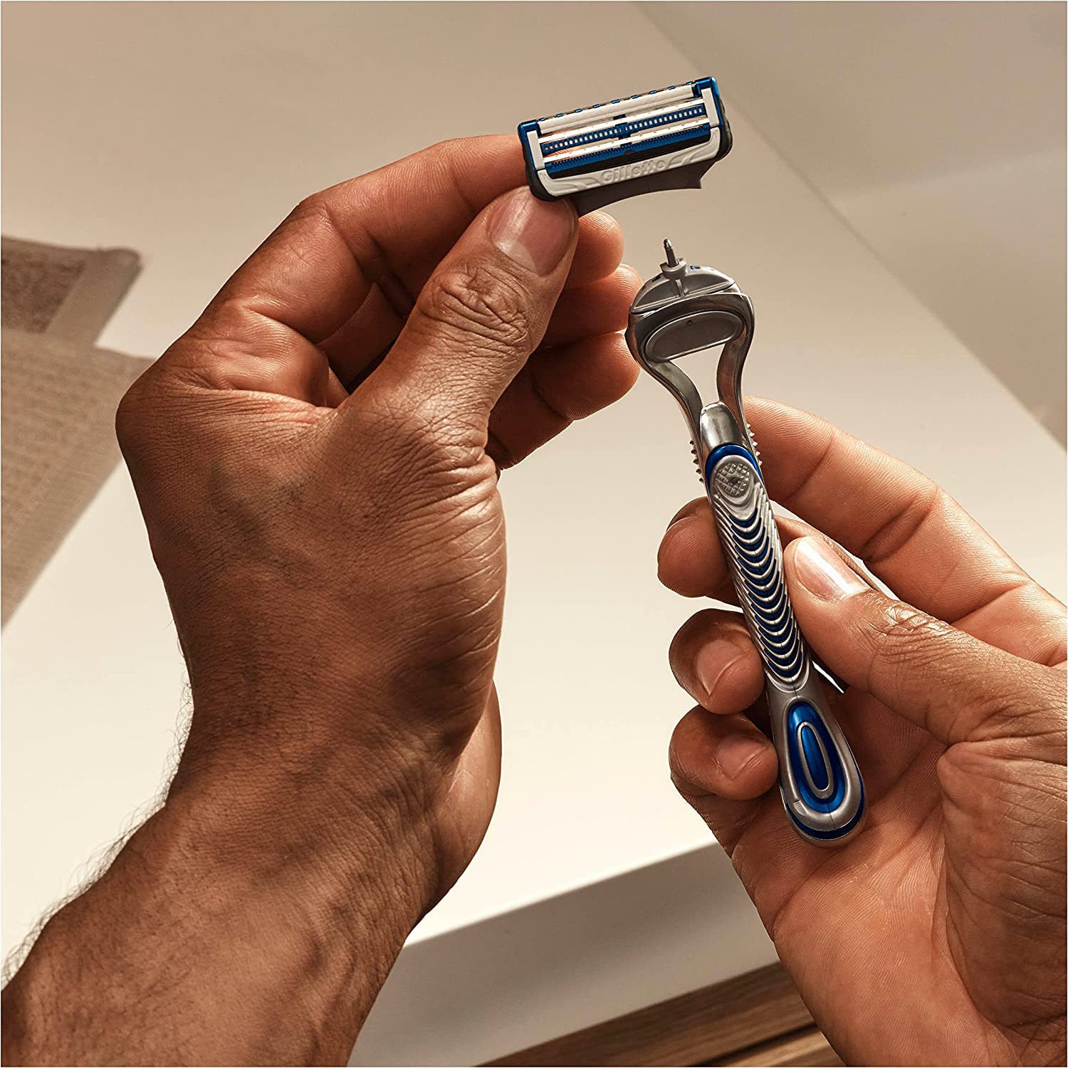 Gillette Blades Skinguard Sensitive 4 Refills - Image 5