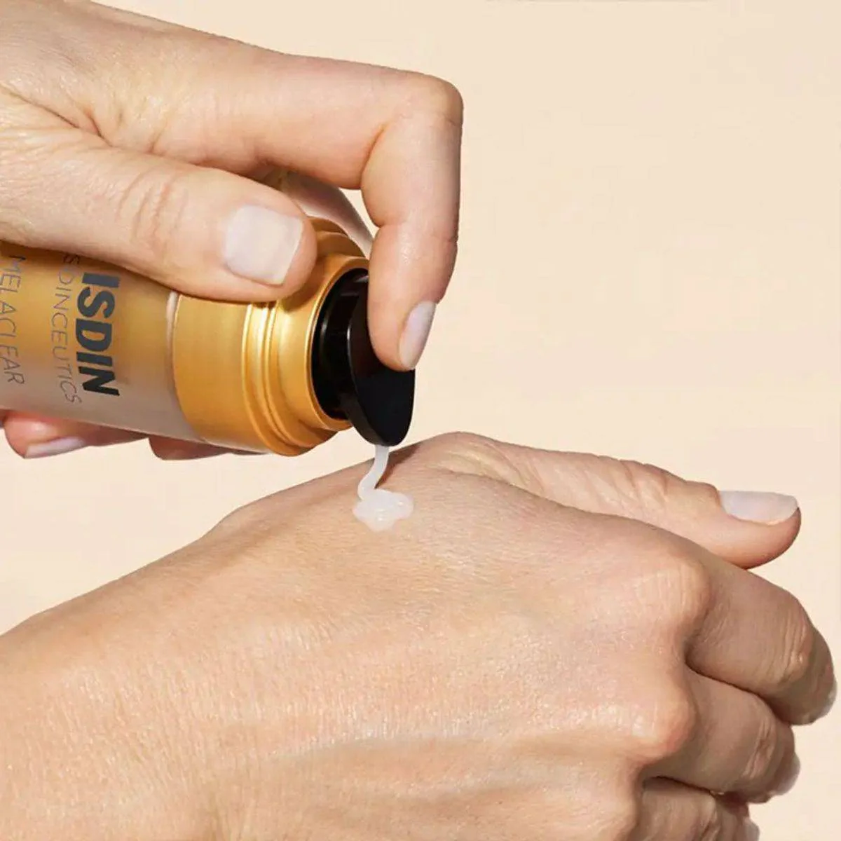 Isdin Isdinceutics Brighten Melaclear Serum 30ml - Image 3