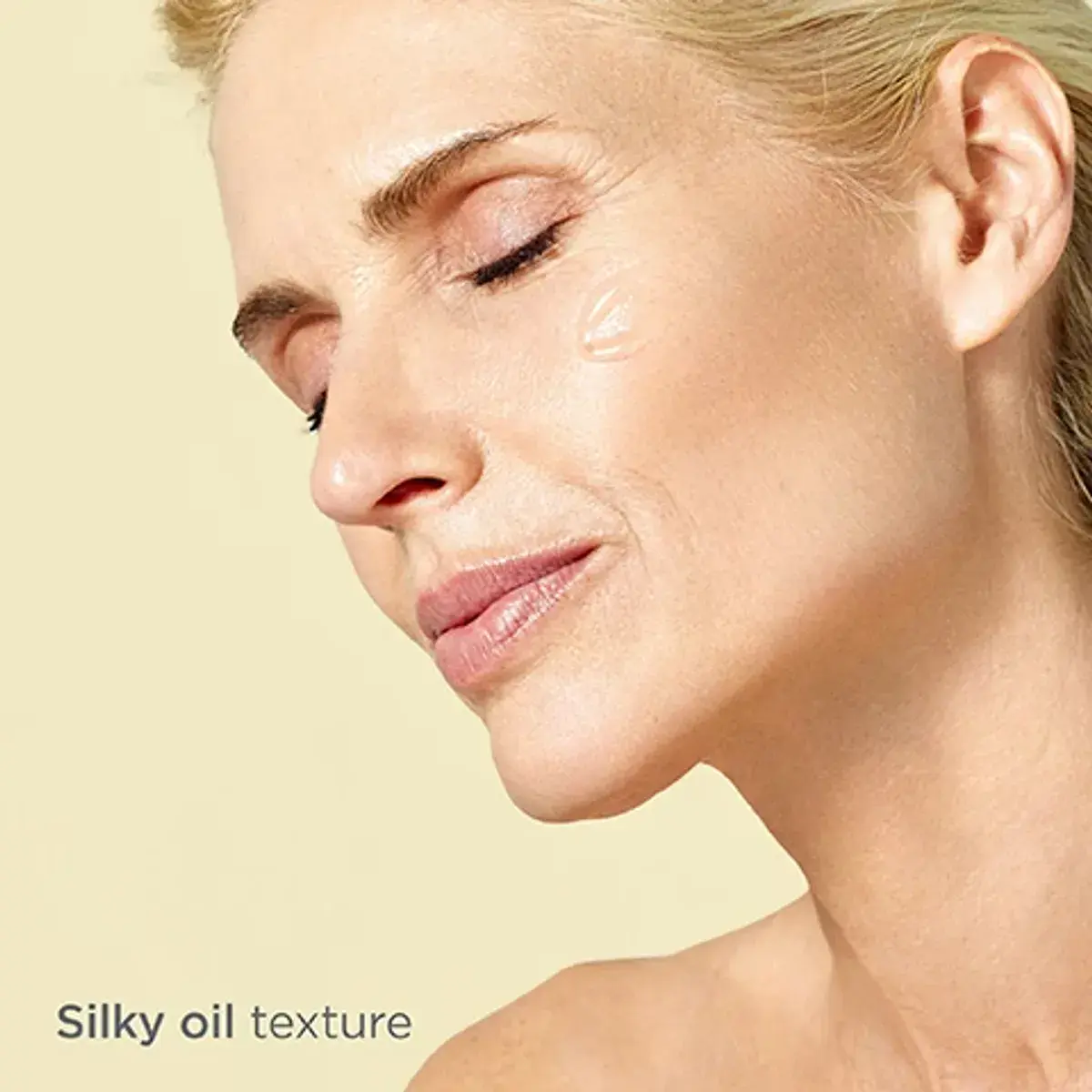 Isdin Isdinceutics Flavo C Ultraglican Daily Antioxidant Serum 2ml Ampoules 10 Units - Image 3
