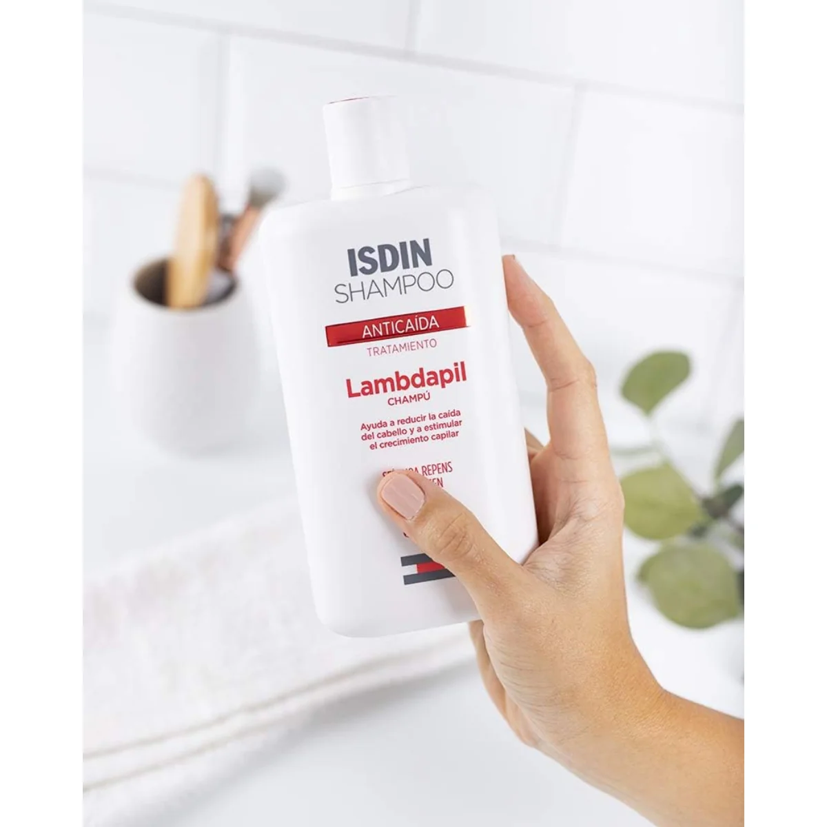 Isdin Lambdapil Anti Hairloss Shampoo 200ml - Image 3