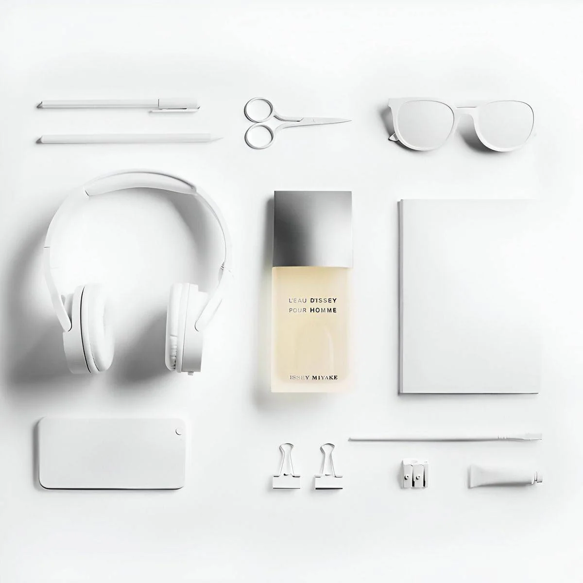 Issey Miyake L'eau D'Issey Pour Homme Eau de Toilette 125ml + Soothing After Shave 50ml + Shower Gel 50ml Gift Set - Image 2