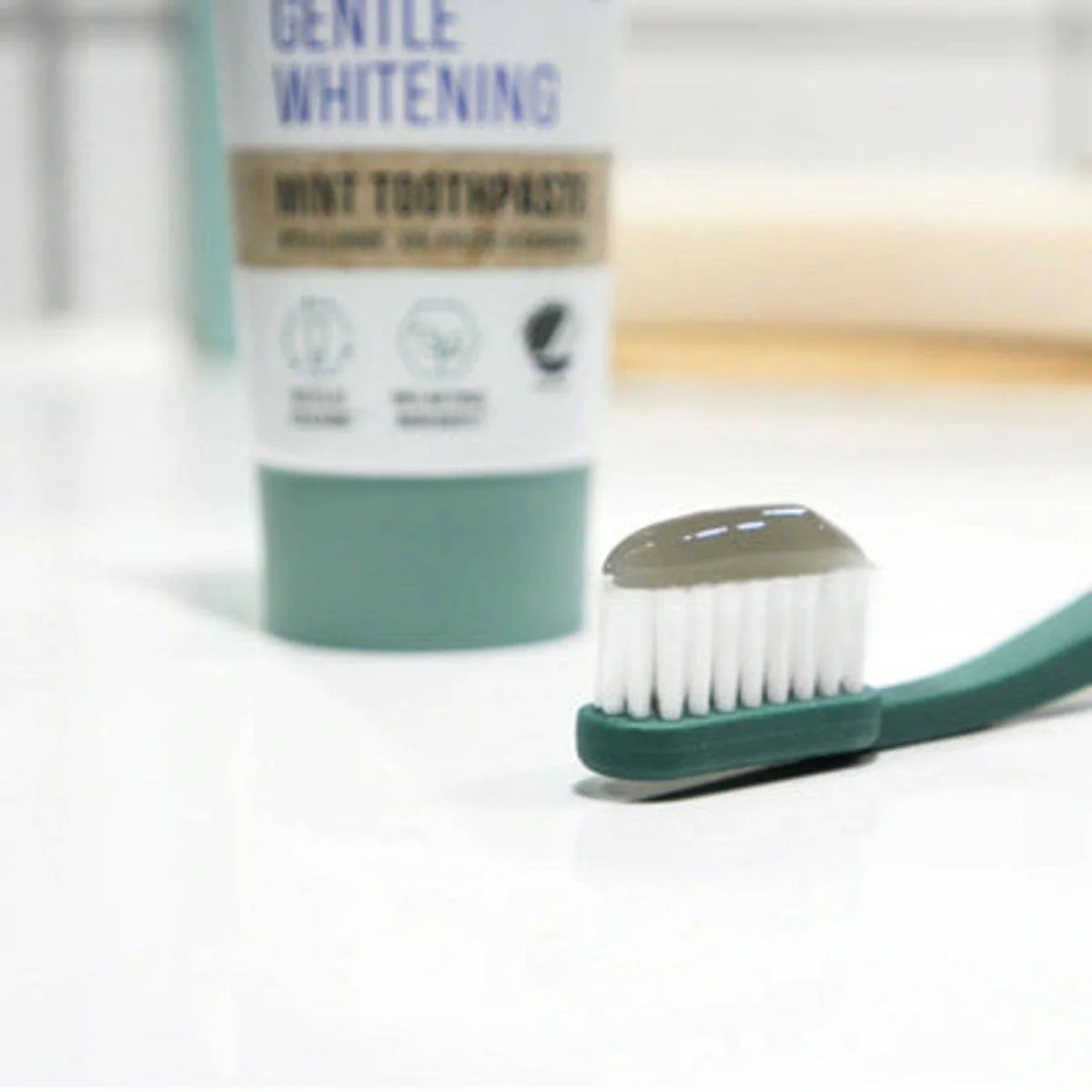 Jordan Toothpaste Green Clean Whitening 75ml - Image 2