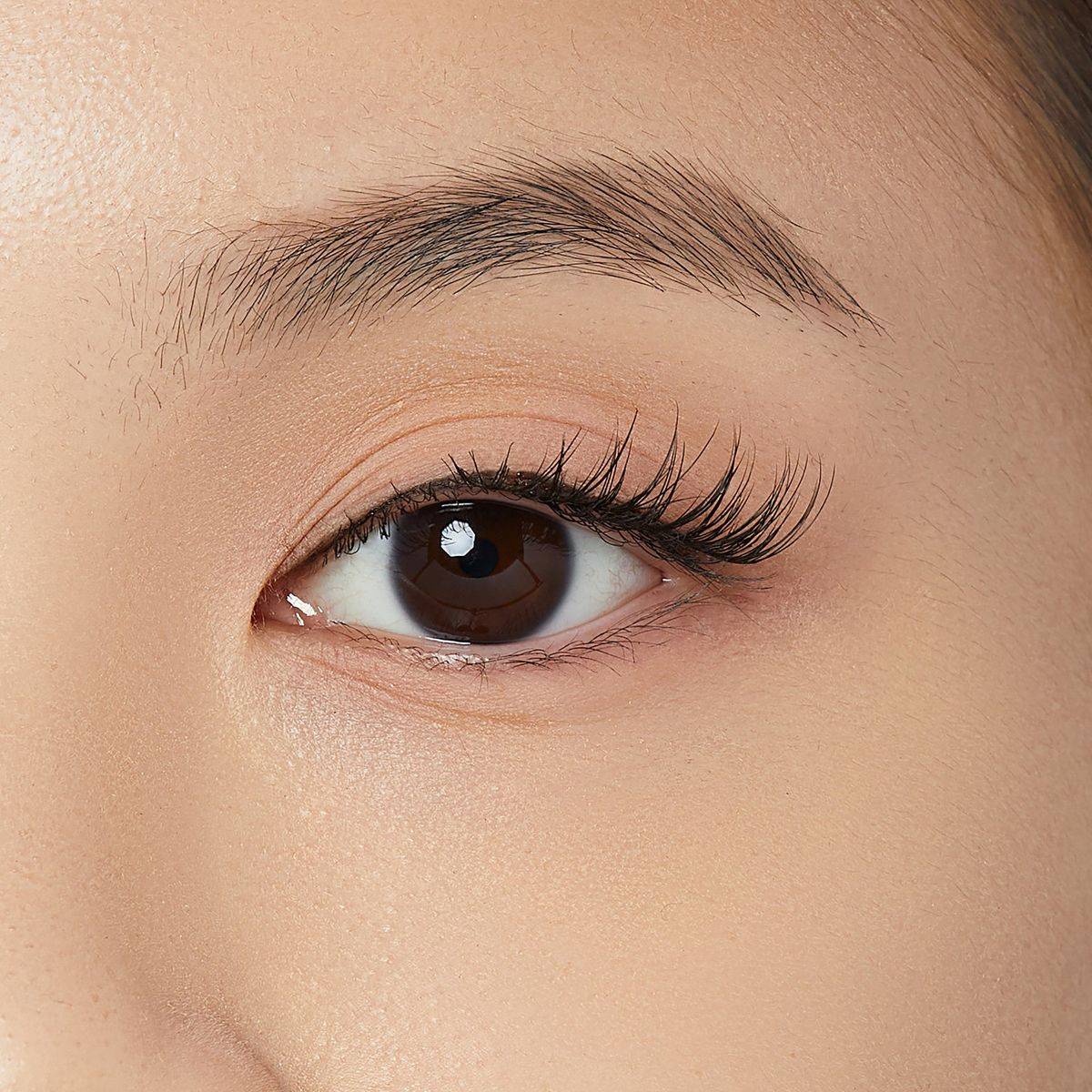 Kiss False Eyelash NNH01C The New Natural Lashes Glowy Skin 1 Pair - Image 4