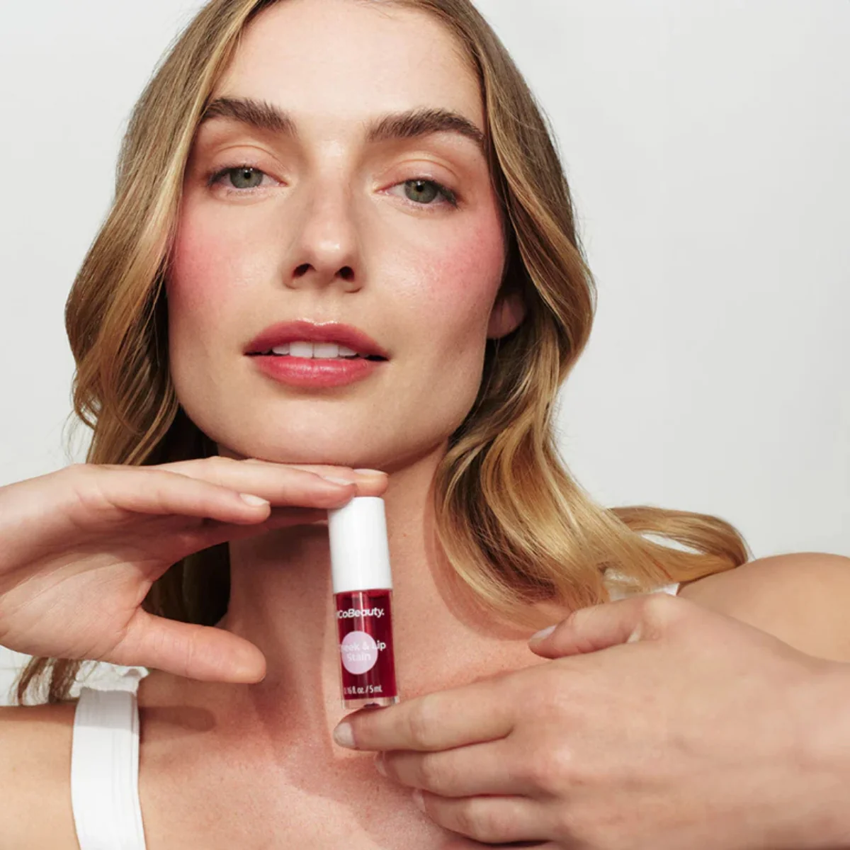 MCoBeauty Cheek & Lip Stain Rosy Red - Image 3
