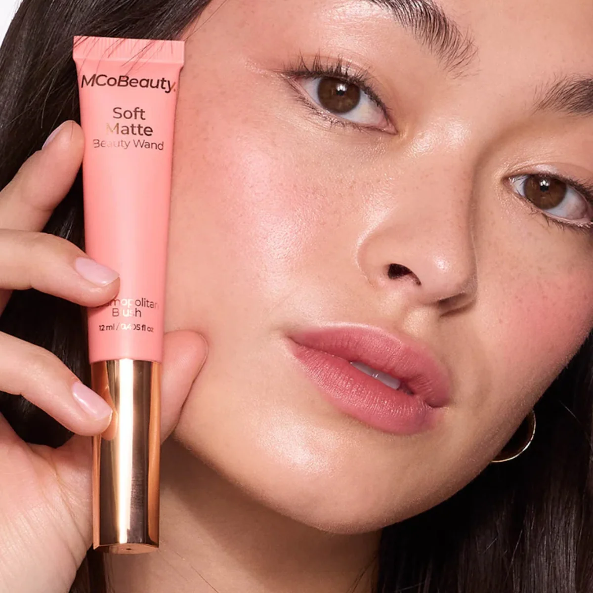 MCoBeauty Soft Matte Beauty Wand Cosmopolitan Blush - Image 3