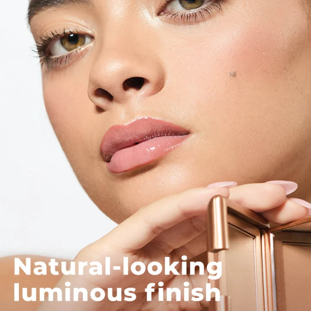 MCoBeauty Summer Glow Powder Bronzer - Image 4