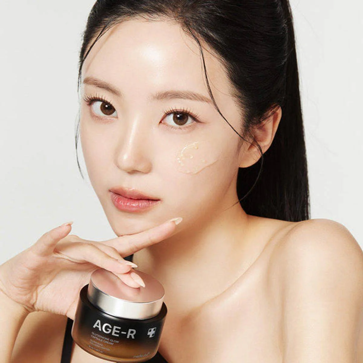 Medicube AGE-R Glutathione Glow Capsule Cream 50ml - Image 2