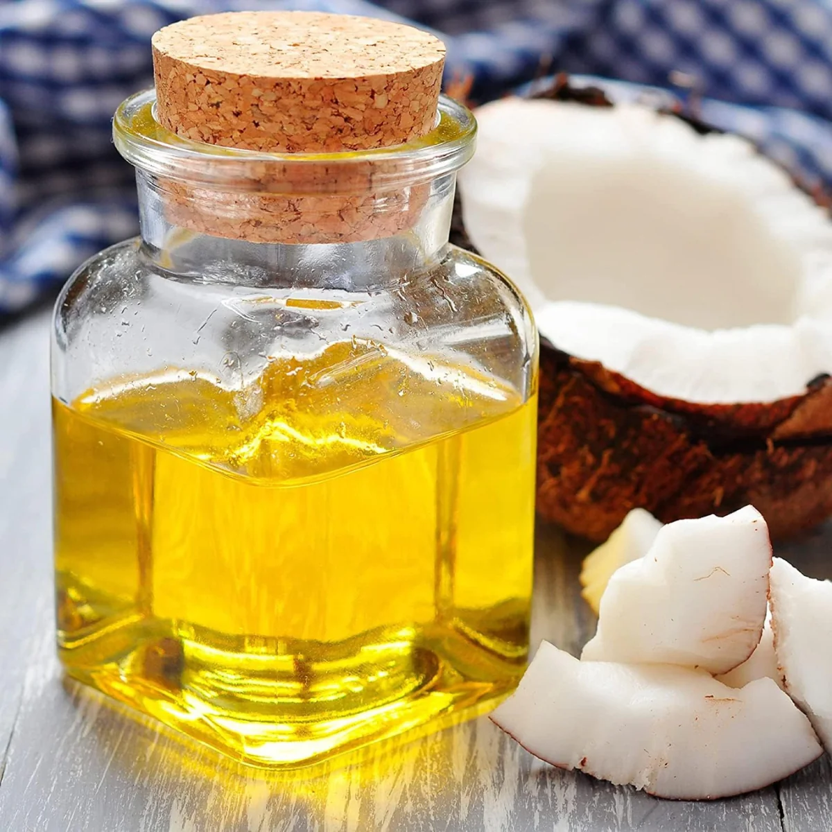 OGX Damage Remedy+ Coconut Miracle Oil Shampoo 385ml - Image 3