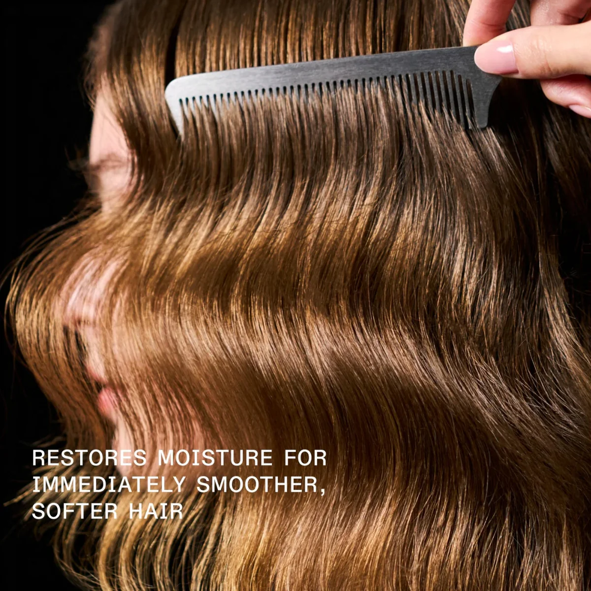 Olaplex 4 In 1 Moisture Mask 370ml - Image 3