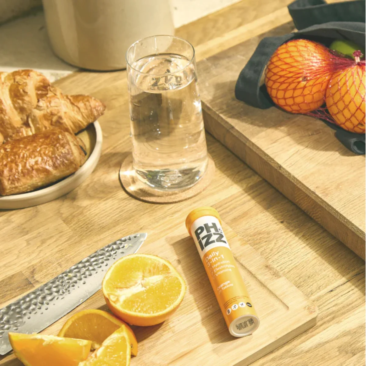 Phizz Daily 3-In-1 Hydration Electrolytes & Vitamins 10 Effervescent Tablets Orange - Image 4