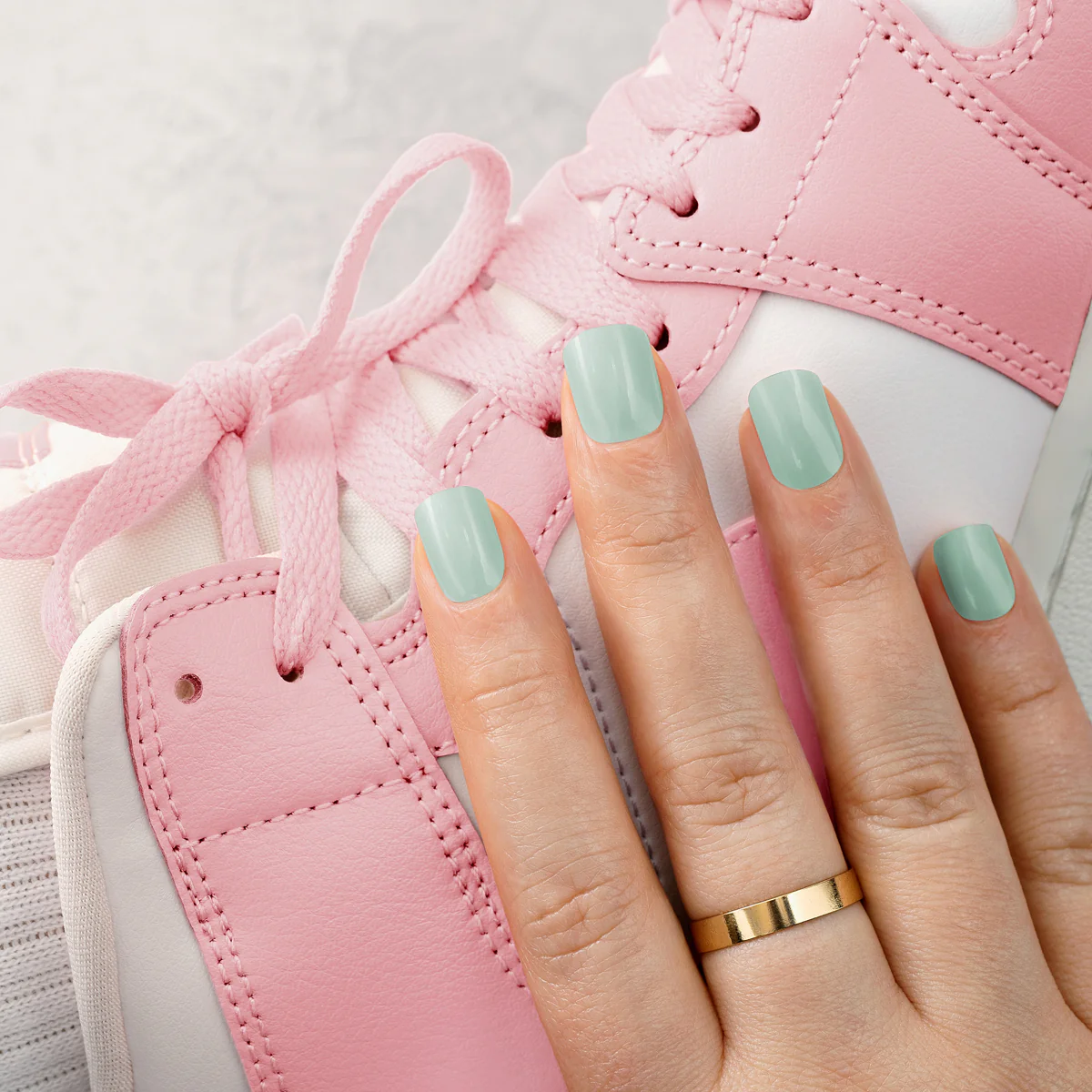 Sally Hansen Salon Effects Perfect Press-On Nails SV411 In Amaze-Mint - Image 6