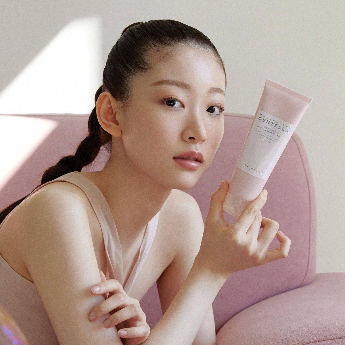 Skin1004 Madagascar Centella Poremizing Deep Cleansing Foam 125ml - Image 3
