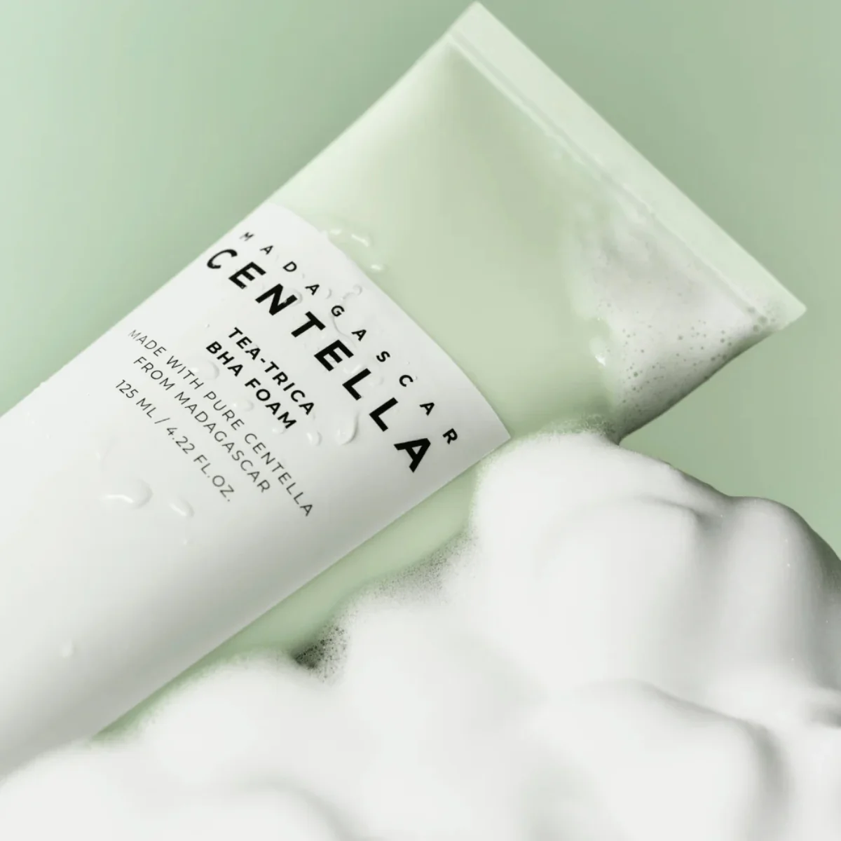 Skin1004 Madagascar Centella Tea Trica BHA Foam 125ml - Image 2